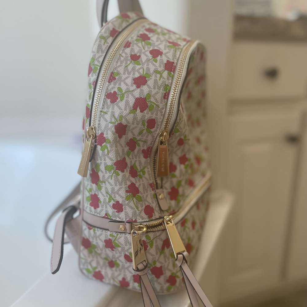 Michael Kors Jet Set Rhea Zip FLORAL Backpack